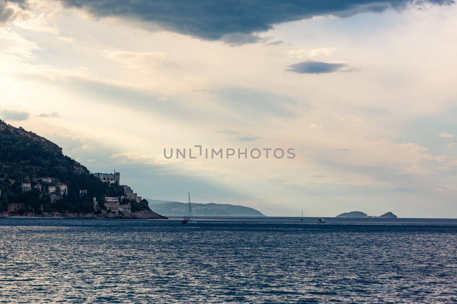 Morning Sun Over Dubrovnik Harbor Croatia Sunrise Beautiful Landscape