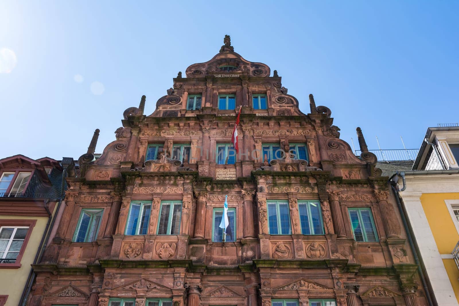 Hiedelberg Famous Hotel Ritter Summy Blue Sky Sun Rays Visiting Facade May 2017