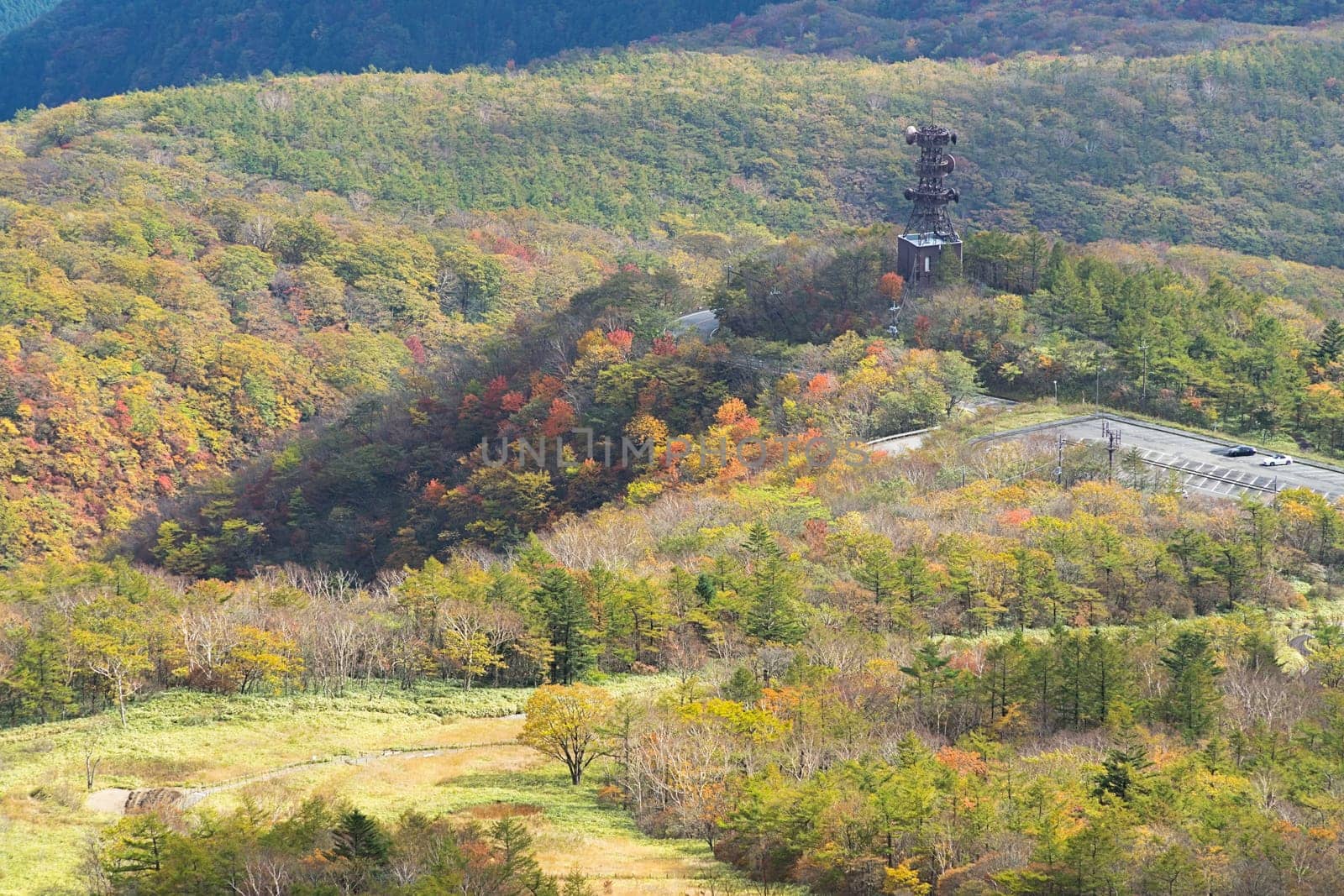 Kirifuri highland is the area on the southeastern side of Mount Akanagi. It is located to the north within a range of 3 to 8 km from central Nikko city. Most of area is located at the level of over 1,000 meters, and grassland and forests spread.