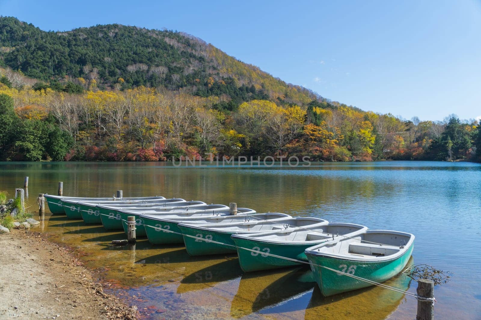 Lake Yunoko is a small lake located just north of Senjogahara marsh and it is located about 6 km north-northwest of Lake Chuzenji. This photo was shot in autumn.