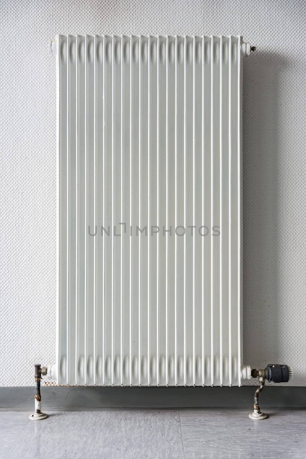 European Radiator White Contrast Wall Interior Geometric Perspective