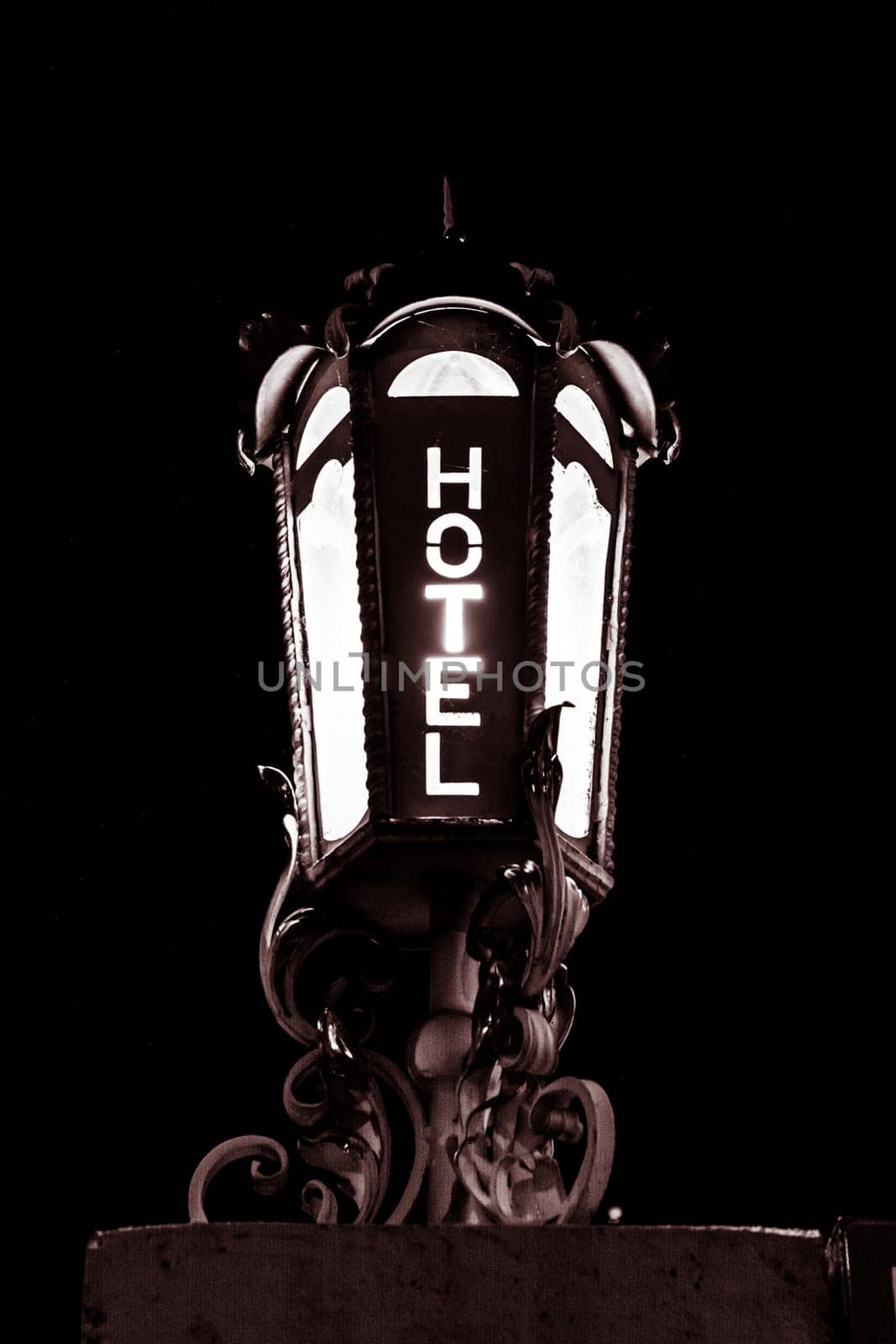 Hotel Lamp Word Black White Inn Resort Motel Metal Frame Light Night Entrance Text Decoration Exterior