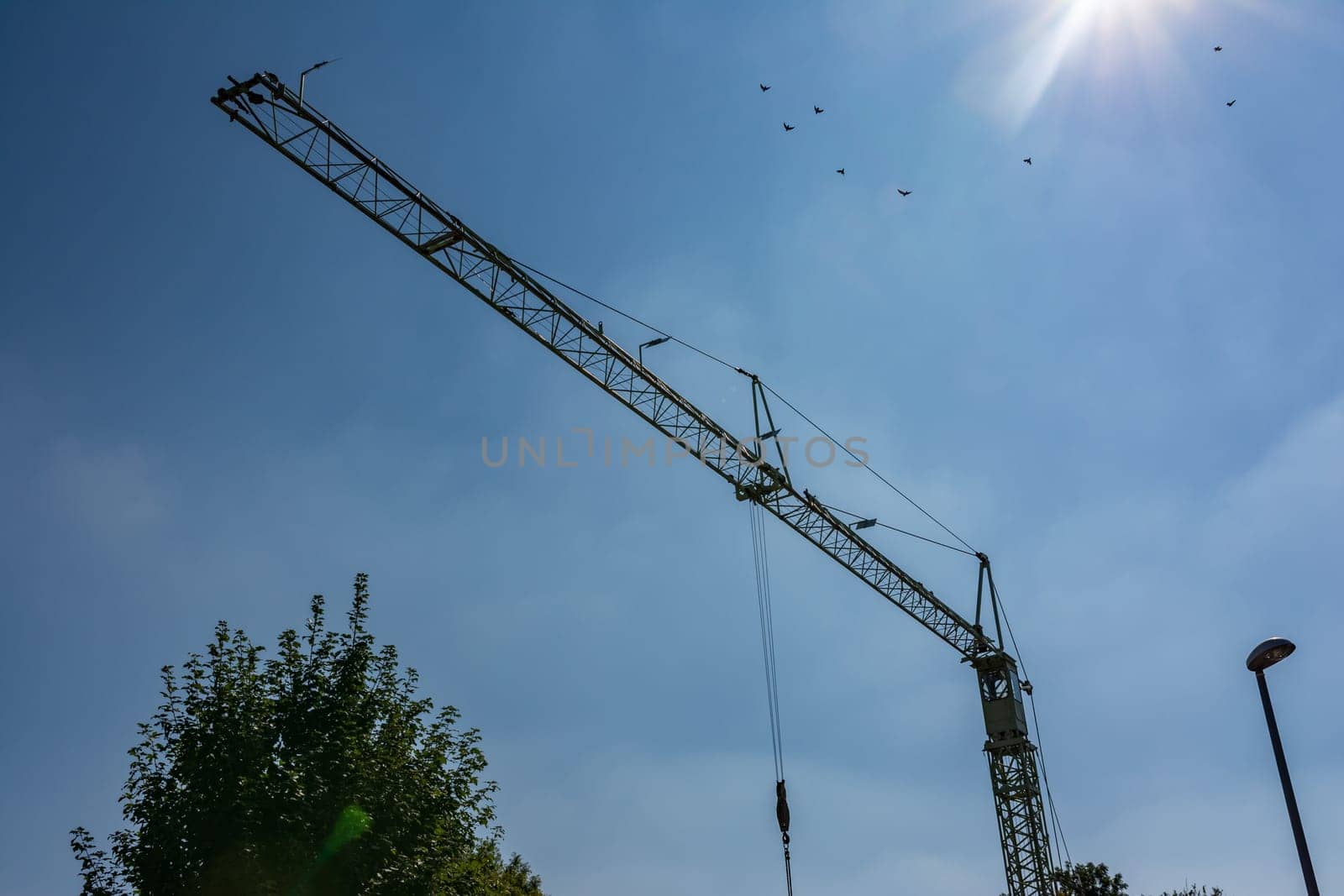 Small White Crane Frame Blue Sky Daylight Construction Industry