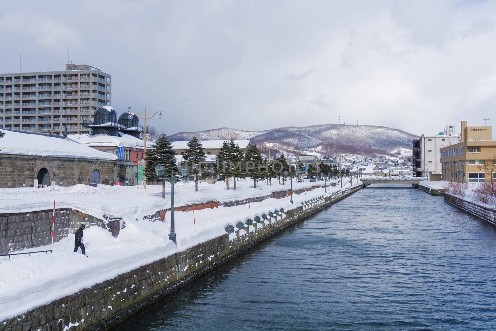 Otaru is a small harbor city, about half an hour northwest of Sapporo by train. Its beautifully preserved canal area and interesting herring mansions make Otaru a pleasant day trip from Sapporo or a nice stop en route to or from Niseko or the Shakotan Peninsula.