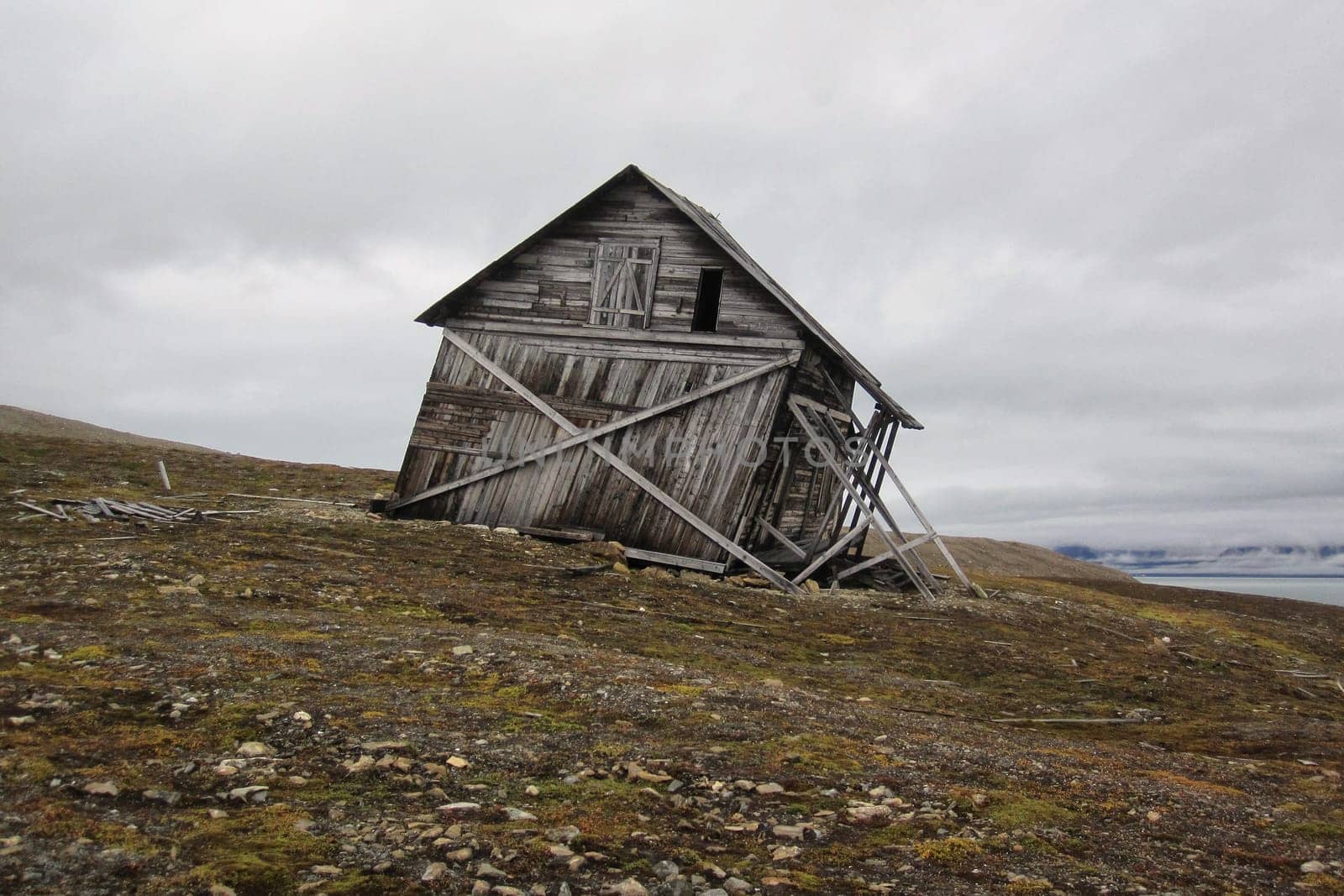 old crooked Hut, Spitsbergen