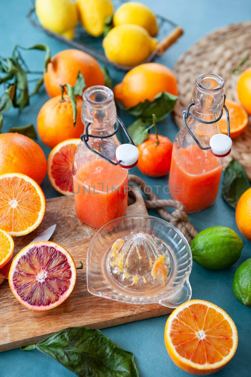 Fresh pressed juice with bloodoranges, tangerines and lemons