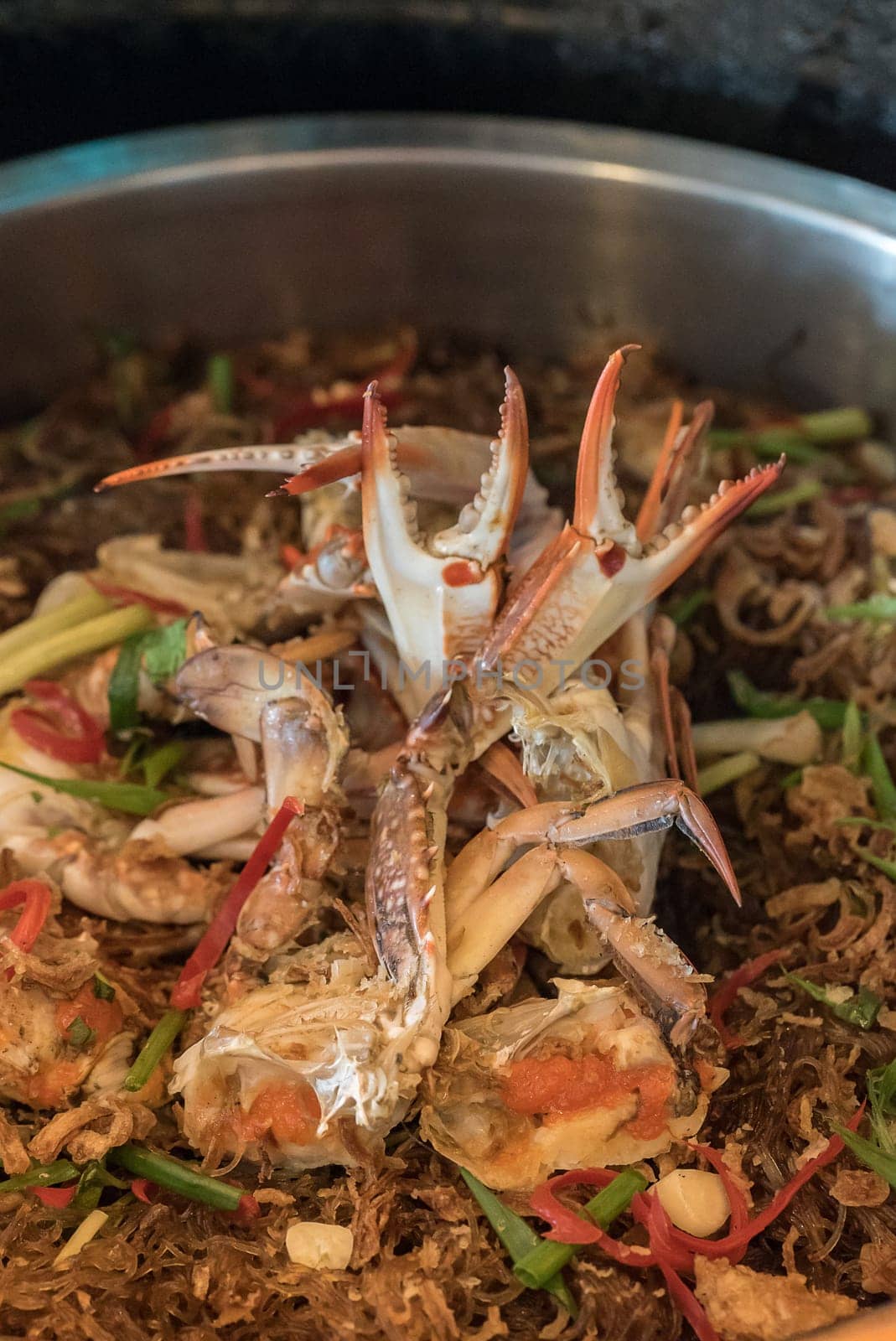 Hot Steamed Crabs with vermicelli