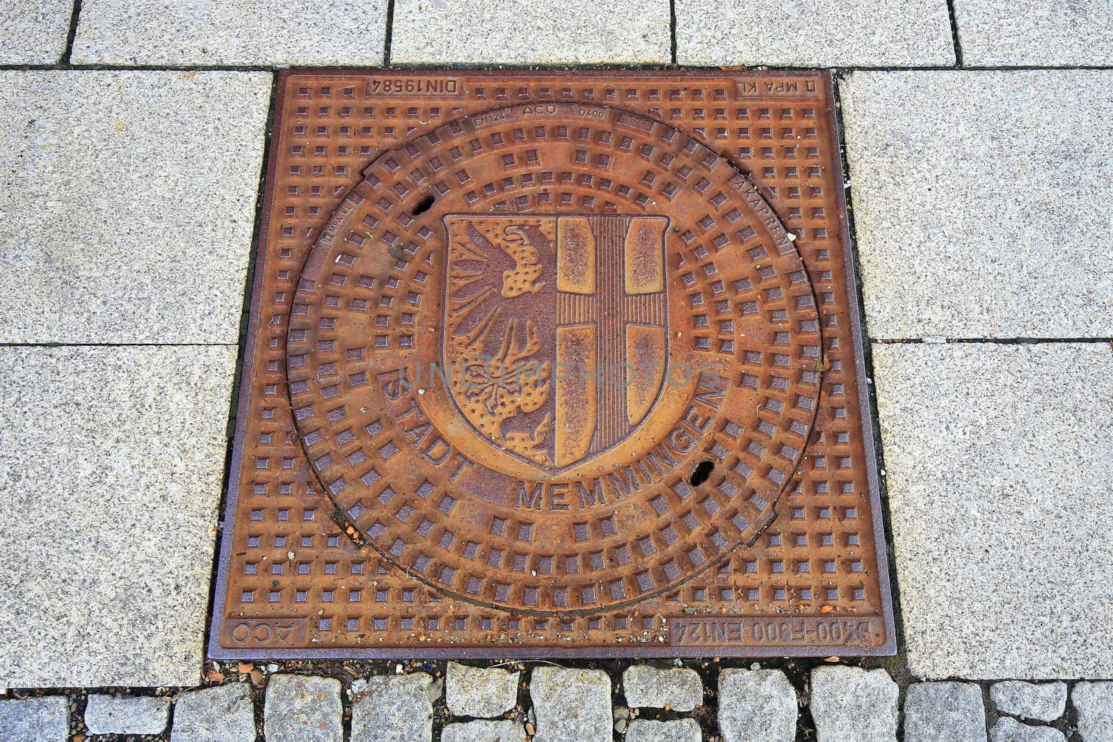 Memmingen Memmingen is a city in Bayern/Germany with many historical attractions