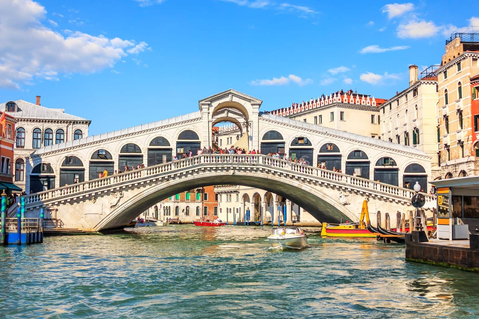 Famous Rialto bridge over the Grand Canal, Venice, Italy.