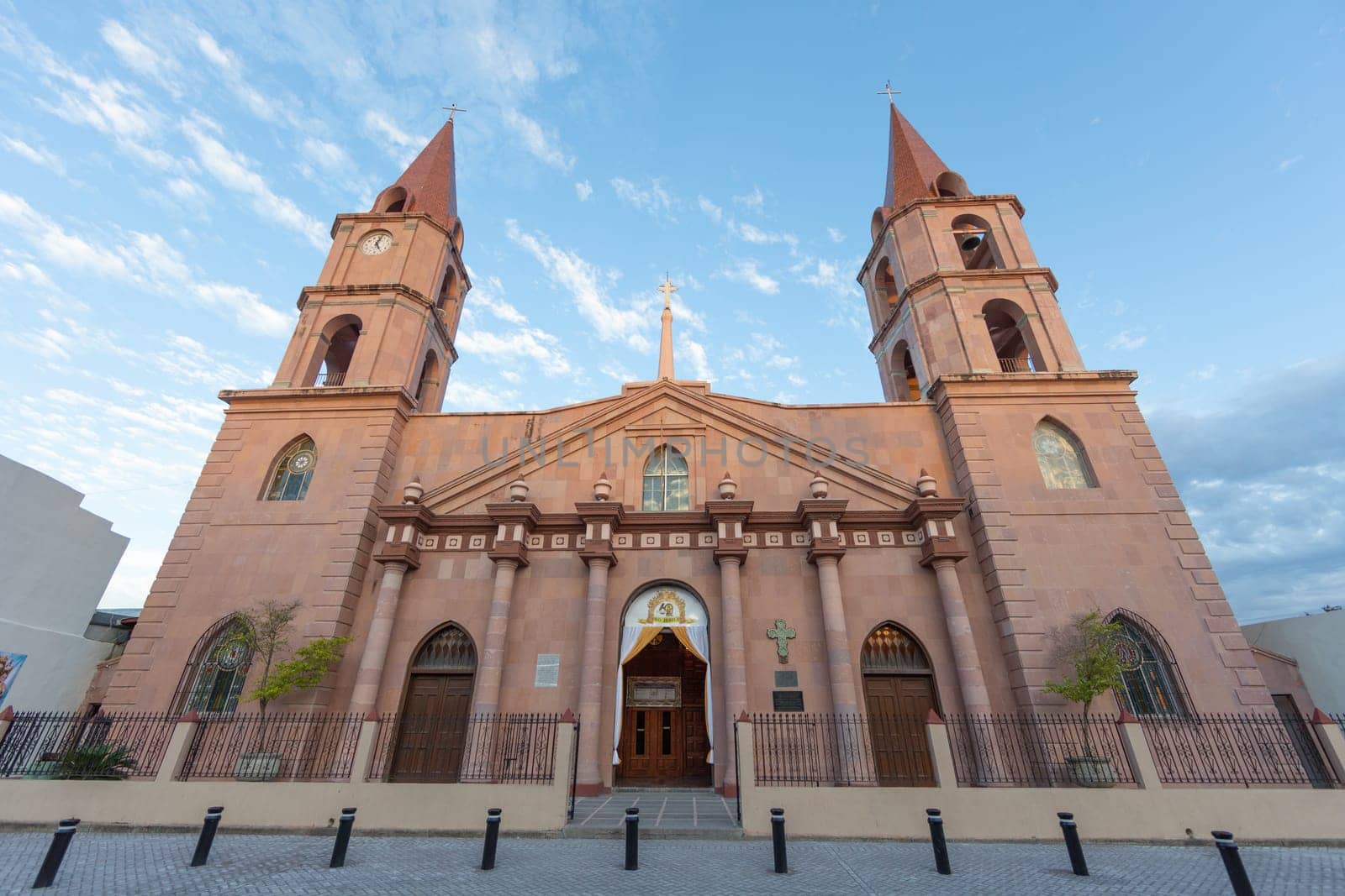 Catedral de Matamoros, photo taken with a Wide-Angle lens