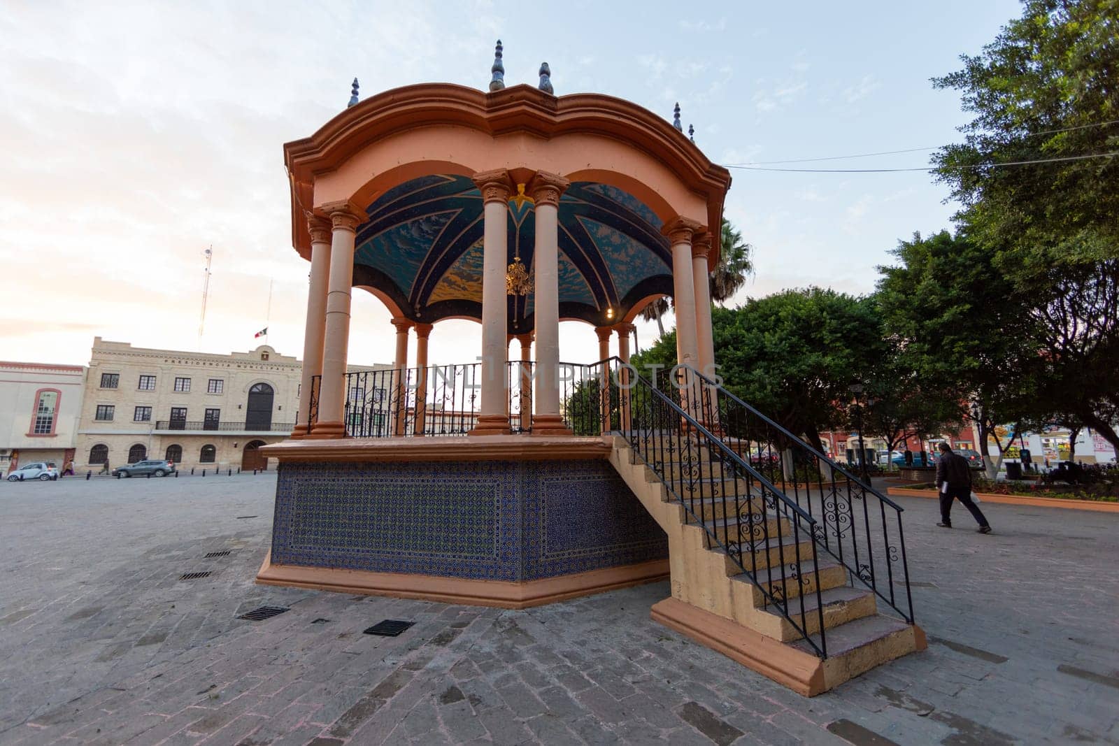 Quiosco in Main Plaza Miguel Hidalgo Matamoros with wide-angle lens.