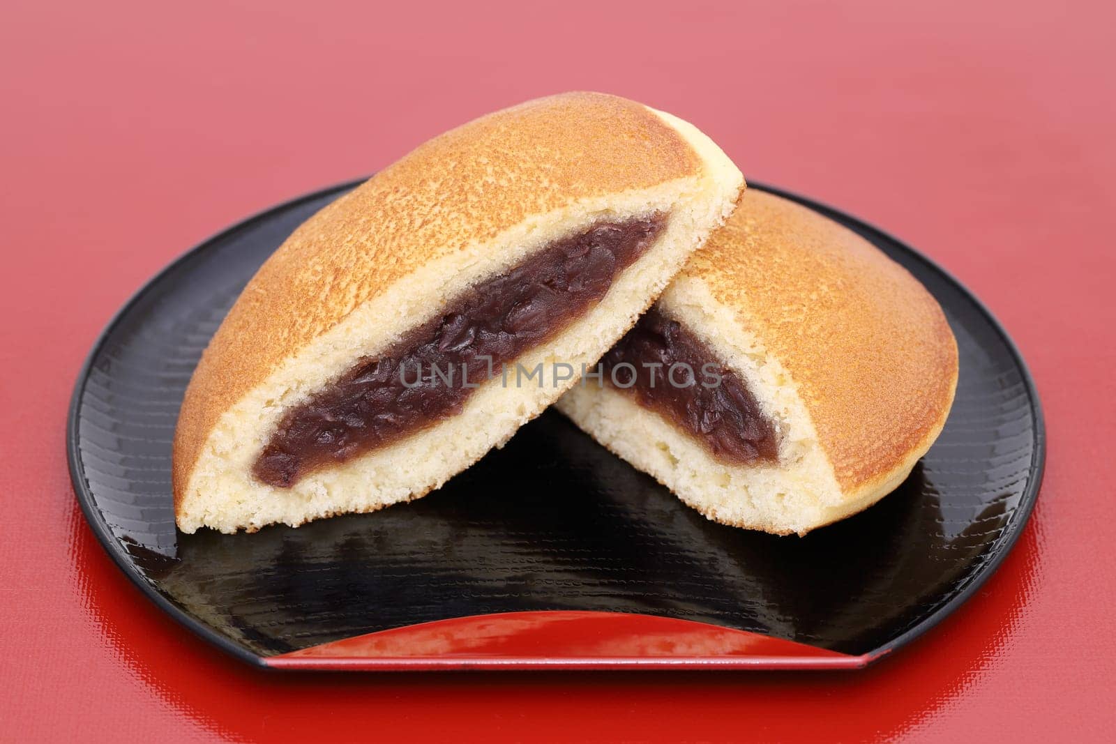 Japanese confectionery, Dorayaki with anko paste