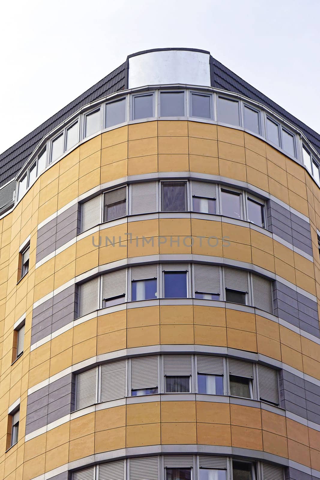 Commercial office oval building exterior architecture