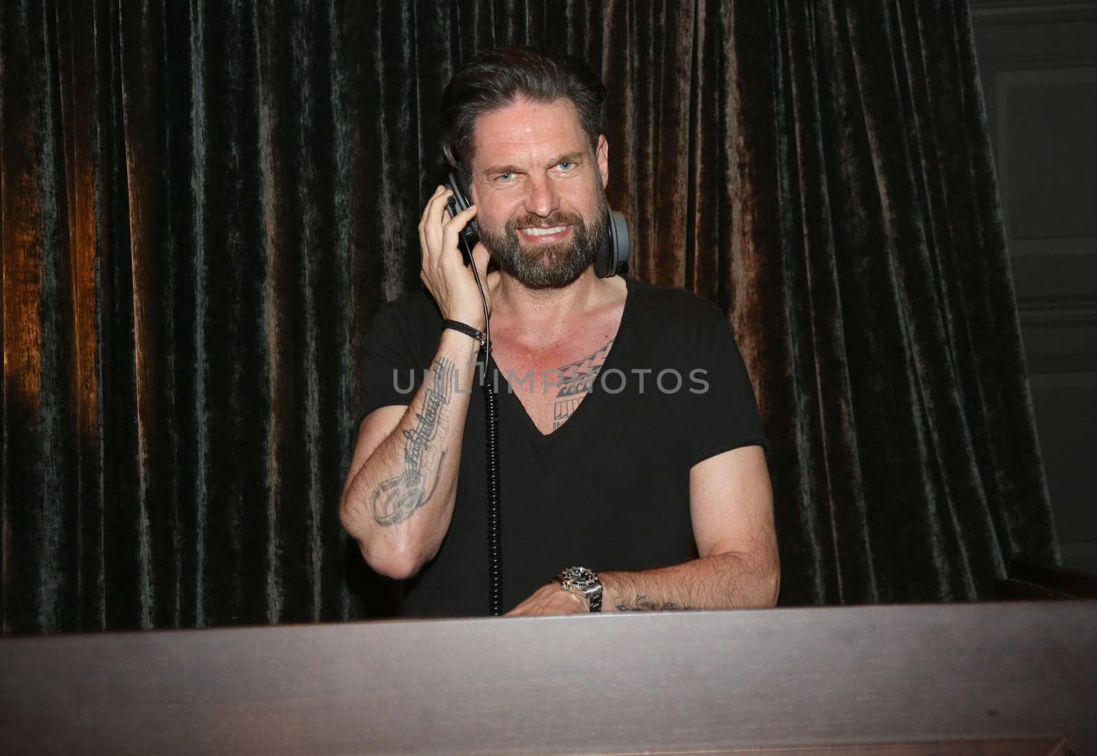 DJ Kai Schwarz, .Pre-Easter-Drink and After Work Event  at the Tortue  in Hamburg 2019