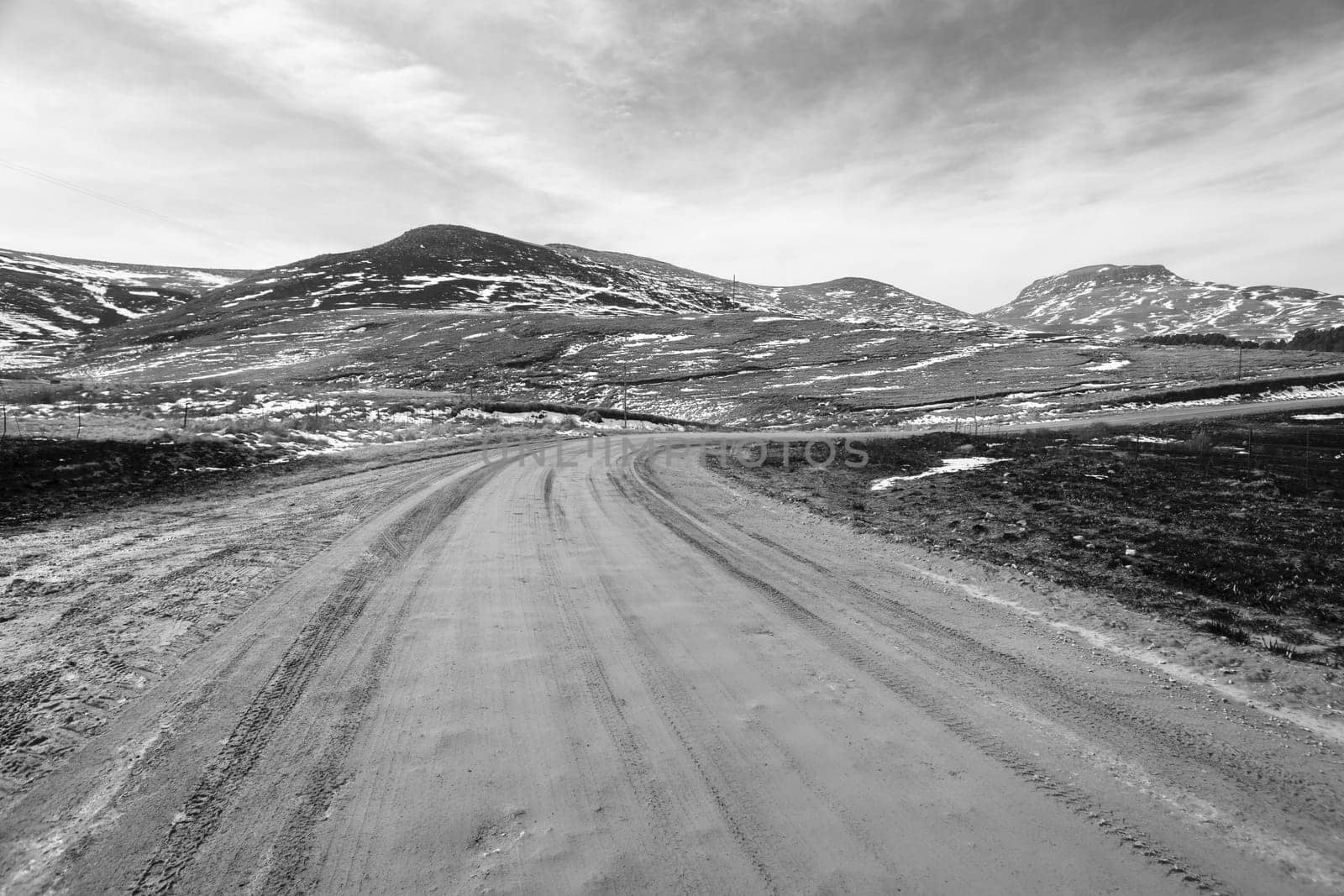 Mountains Snow dirt road tracks route rural landscape