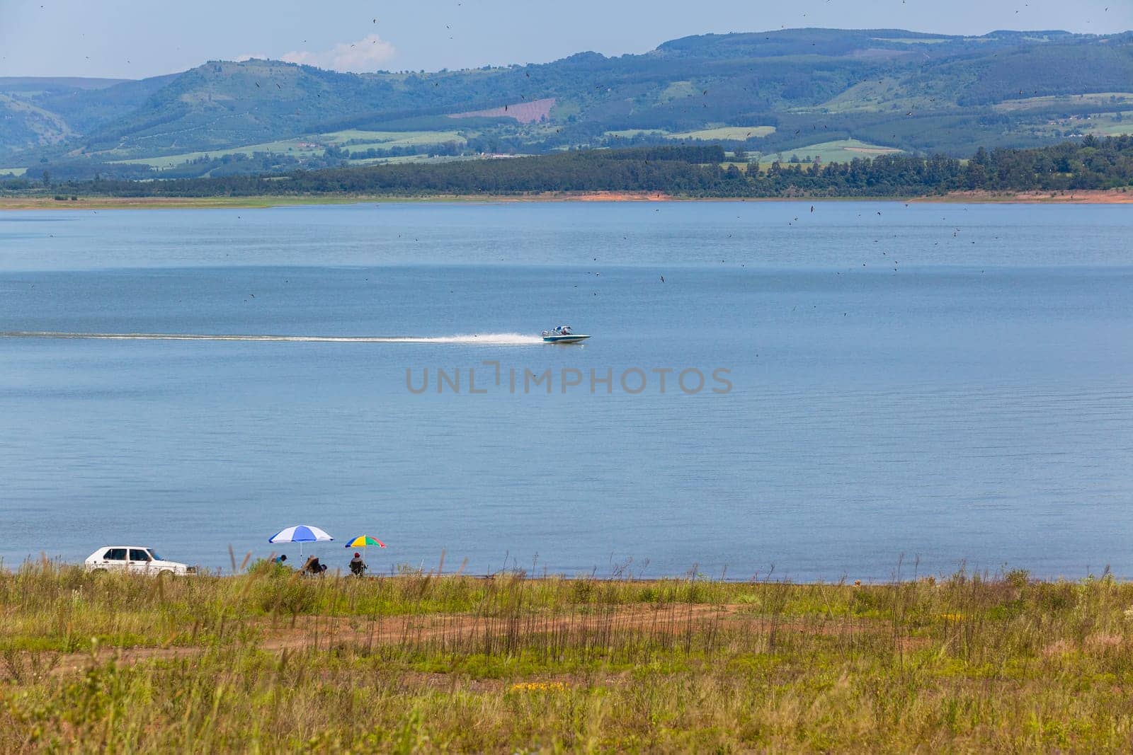 Albert falls dam scenic summer landscape public fishing ski boats camping holidays.