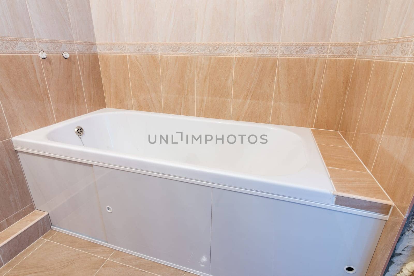 Small bathroom in the bathroom of the apartment