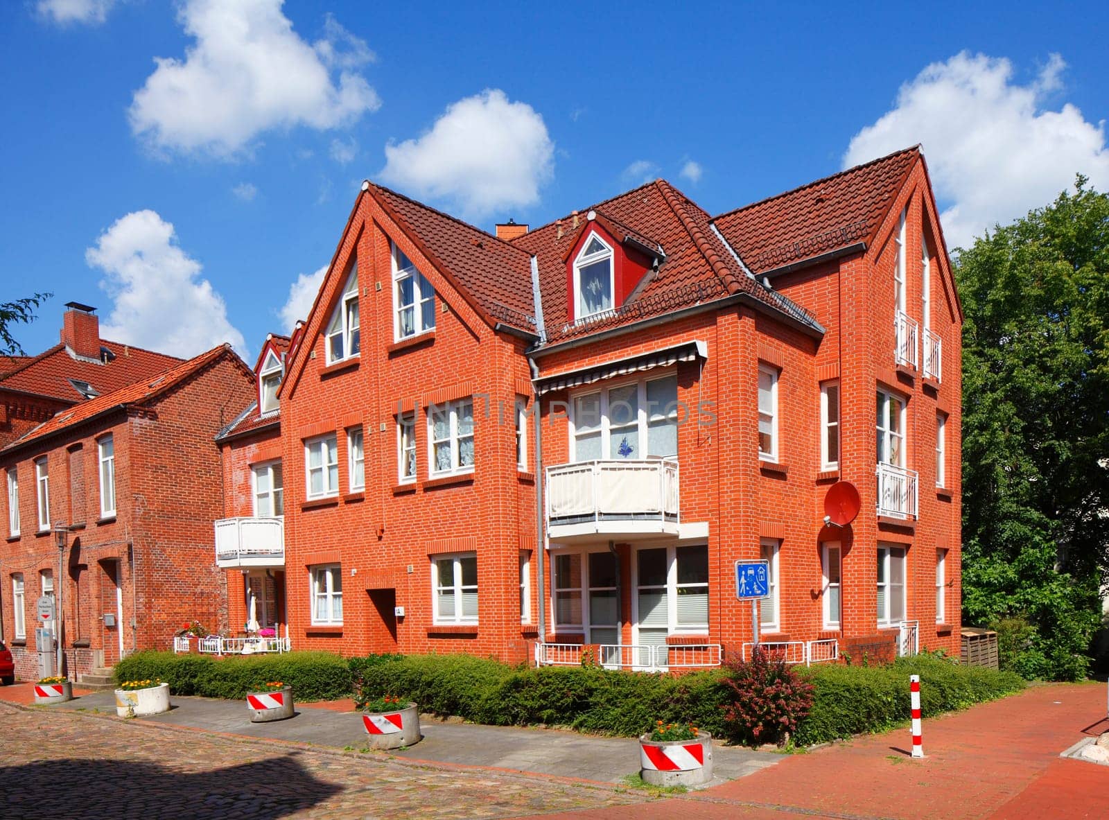 Modern residential building made of brick, multi-family house, residential building, old town, Stade, Lower Saxony, Germany, Europe