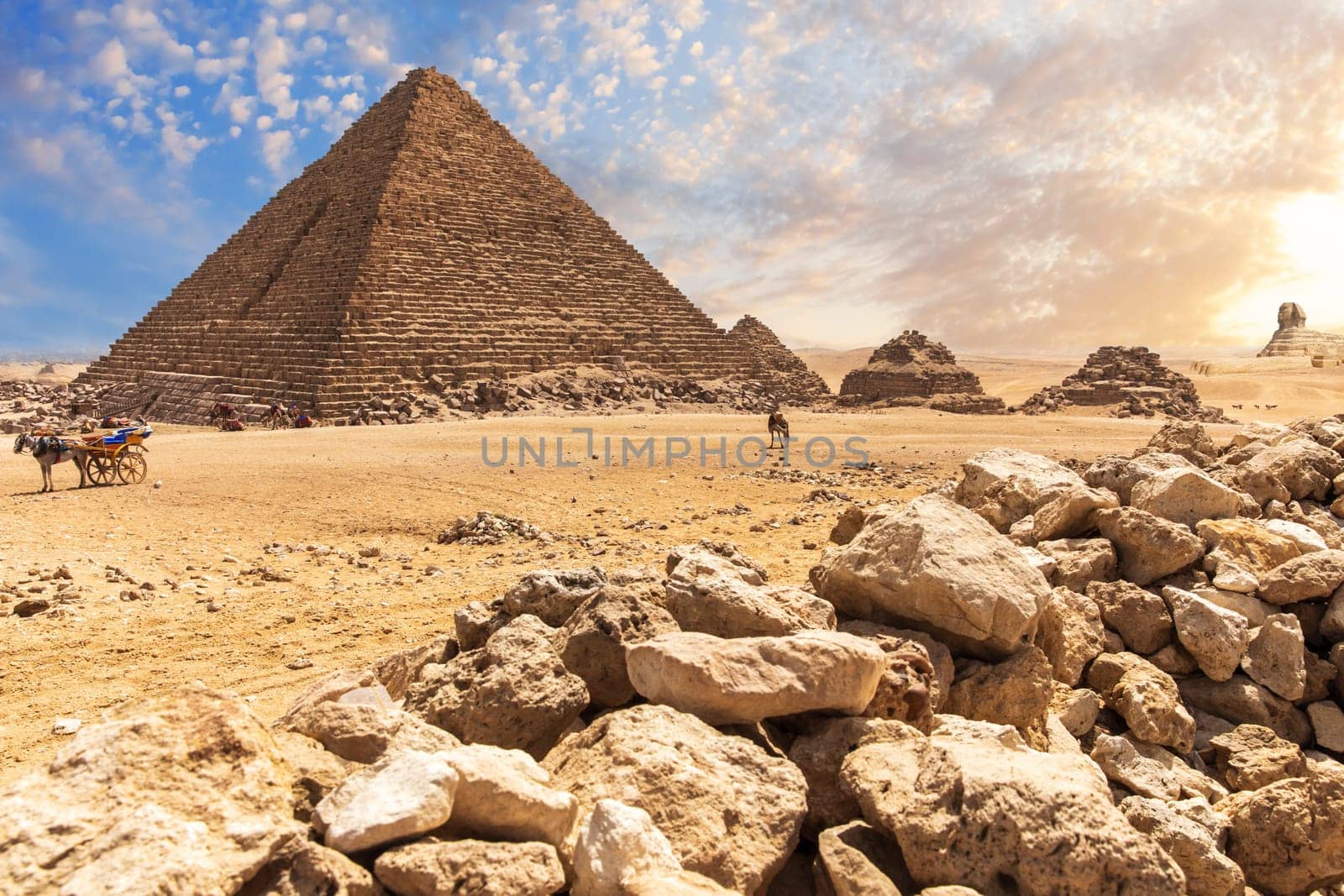 The Menkaure Pyramid of Giza, a beautiful ancient tomb, desert view.