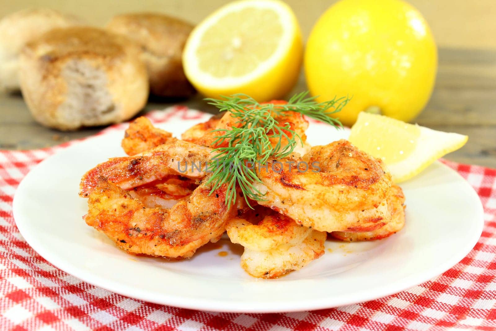 fried shrimp with lemon and dill