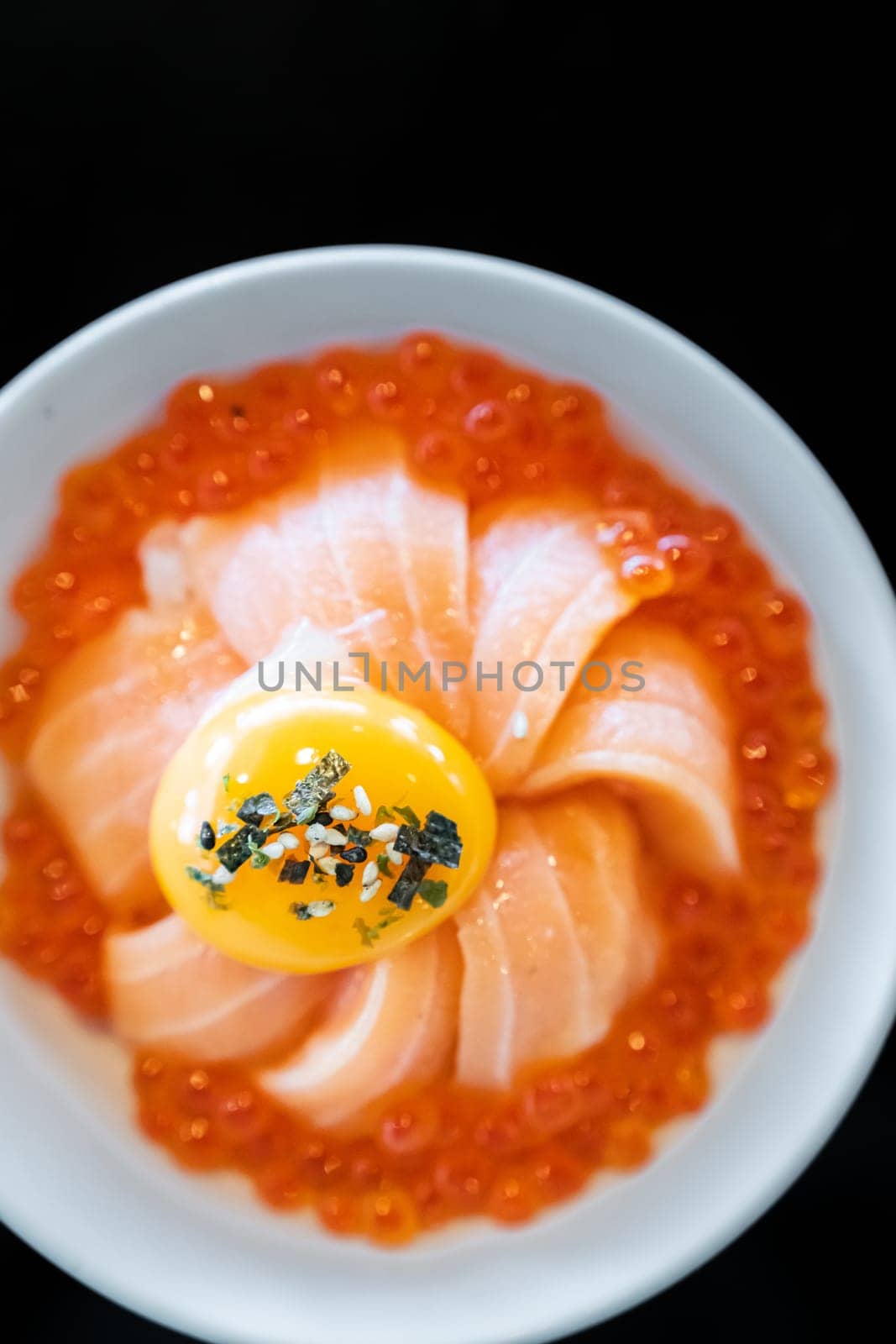 Salmon Donburi with salmon roe and egg