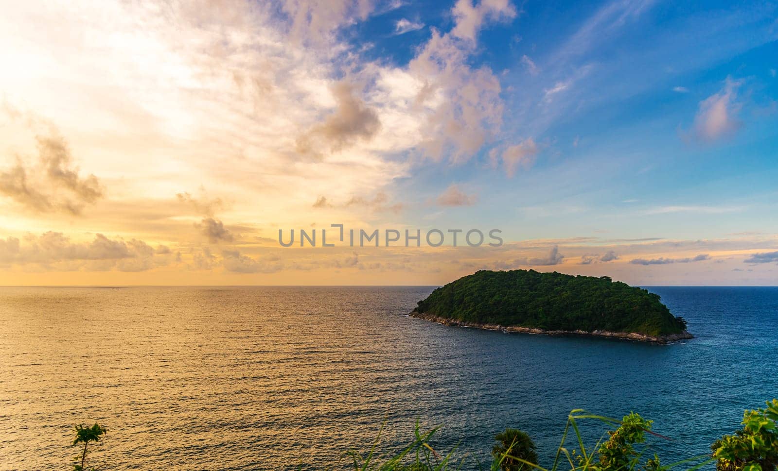 Sea sunset or sunrise with colorful of sky and cloud with sunlight in twilight