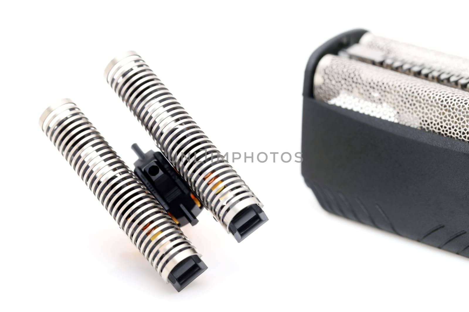 Blade cutter head and shaver replacement foil for electric razor