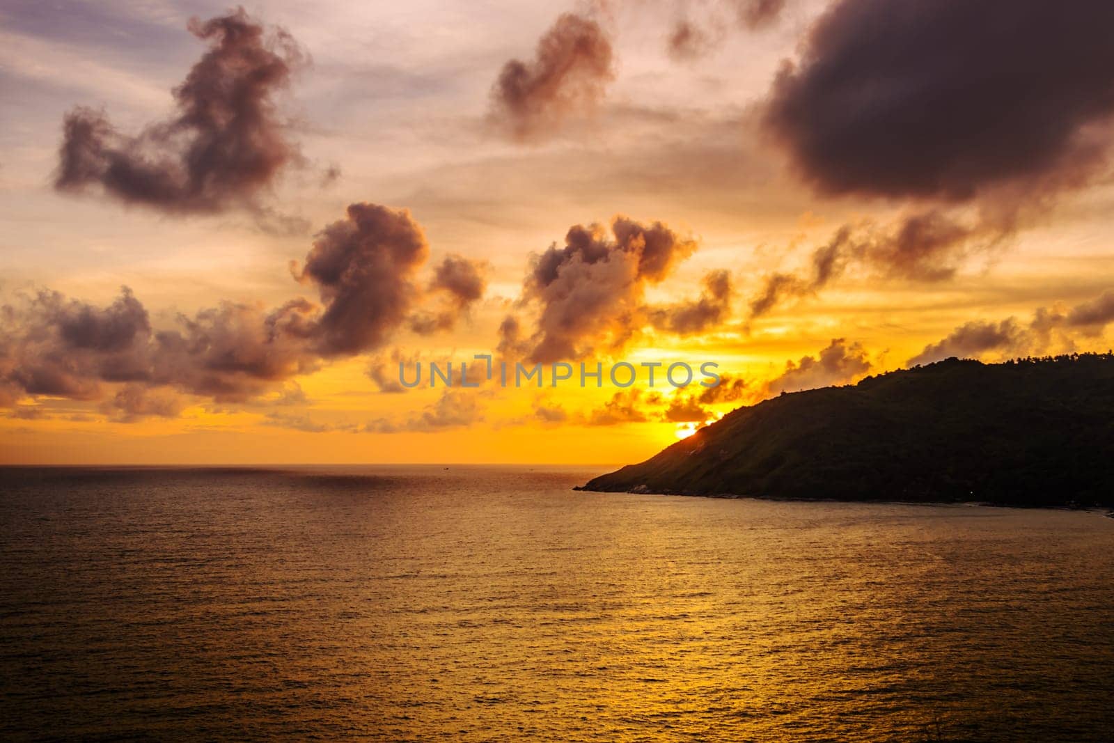 Sea sunset or sunrise with colorful of sky and cloud with sunlight in twilight