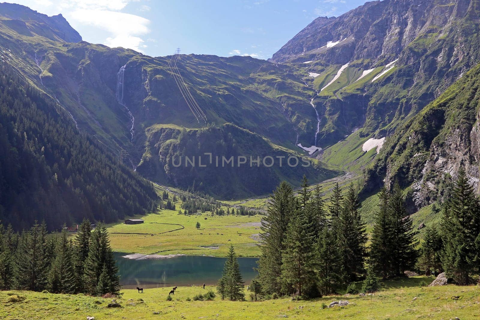 View to the Hintersee in the Felbertal in Pinzgau