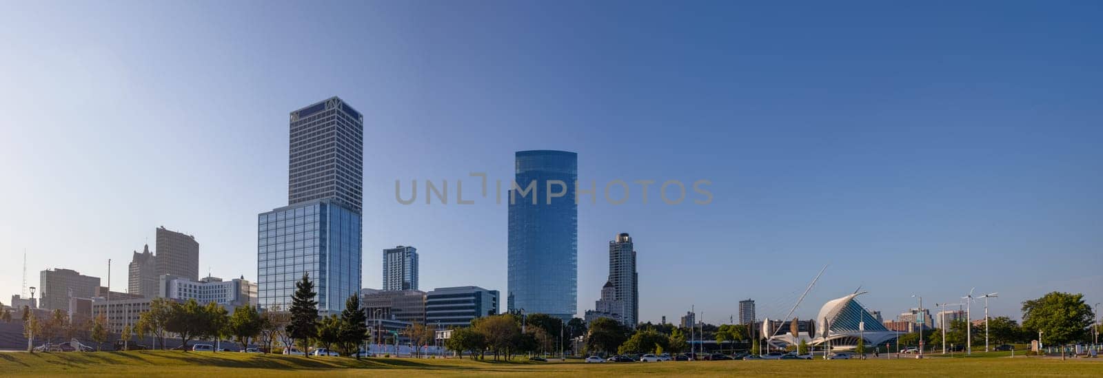 Milwaukee, city in the state of Wisconsin, United States of American, as seen on the afternoon from the lakefront