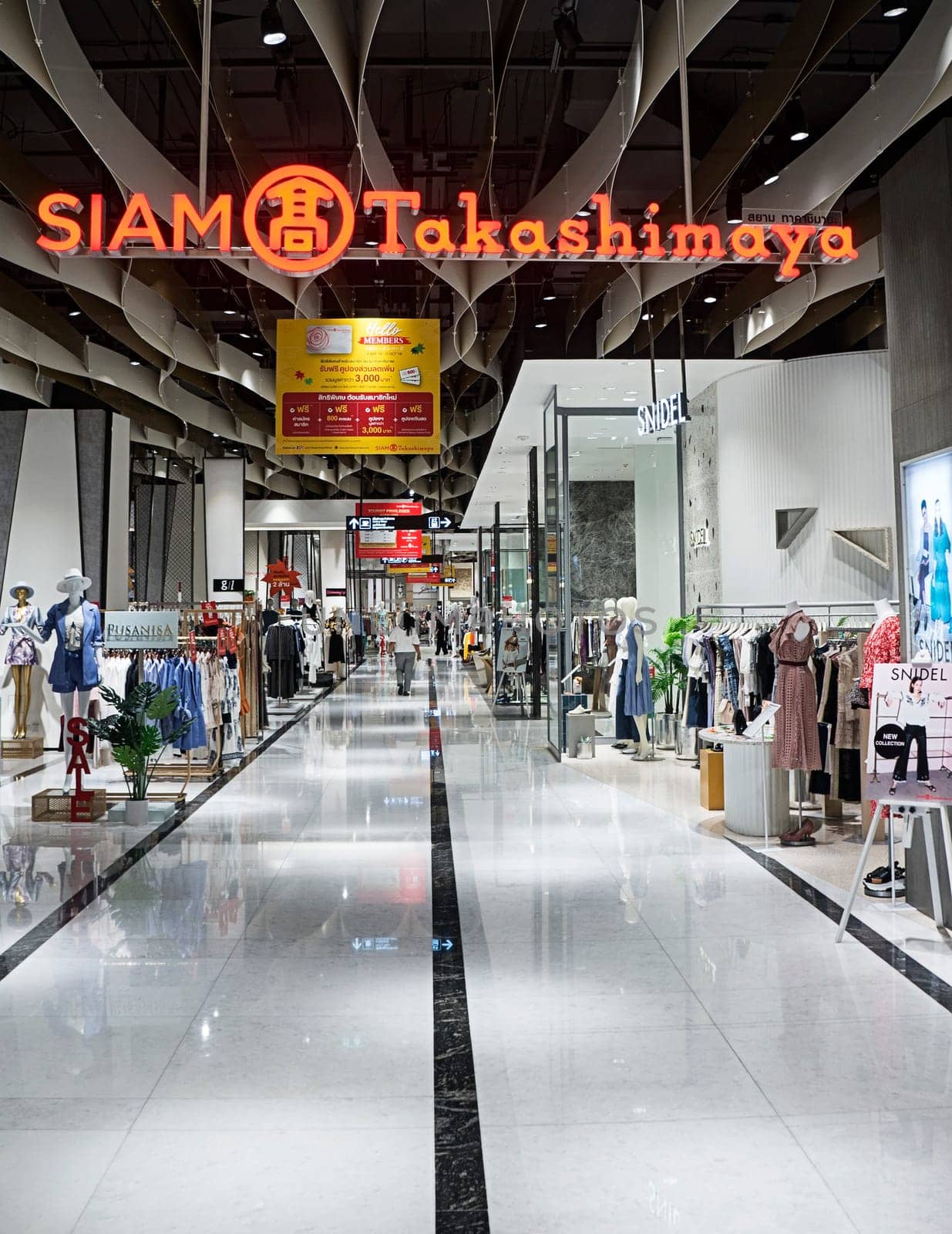 takashimaja store icon siam mall indoors