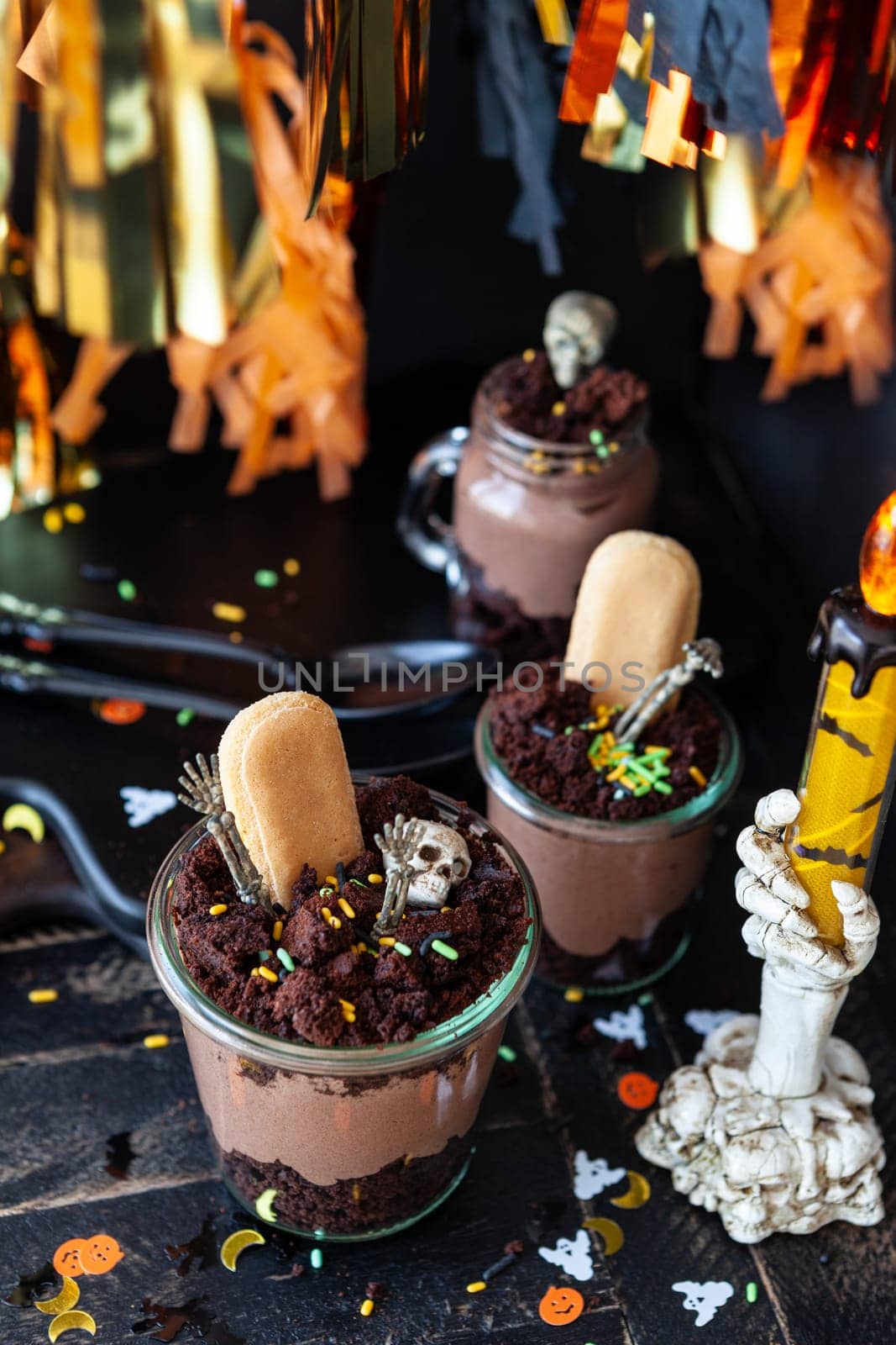 Scary dessert for Hallowen made from chocolate cake and chocolate mousse