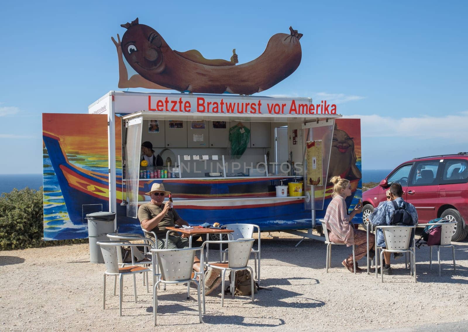 letzter Bratwurststand vor Amerika