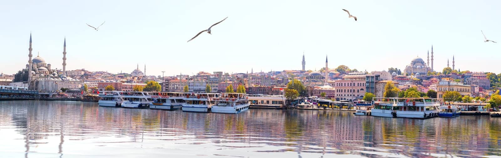 Eminonu Mosques, beautiful panorama of Istanbul, Turkey.
