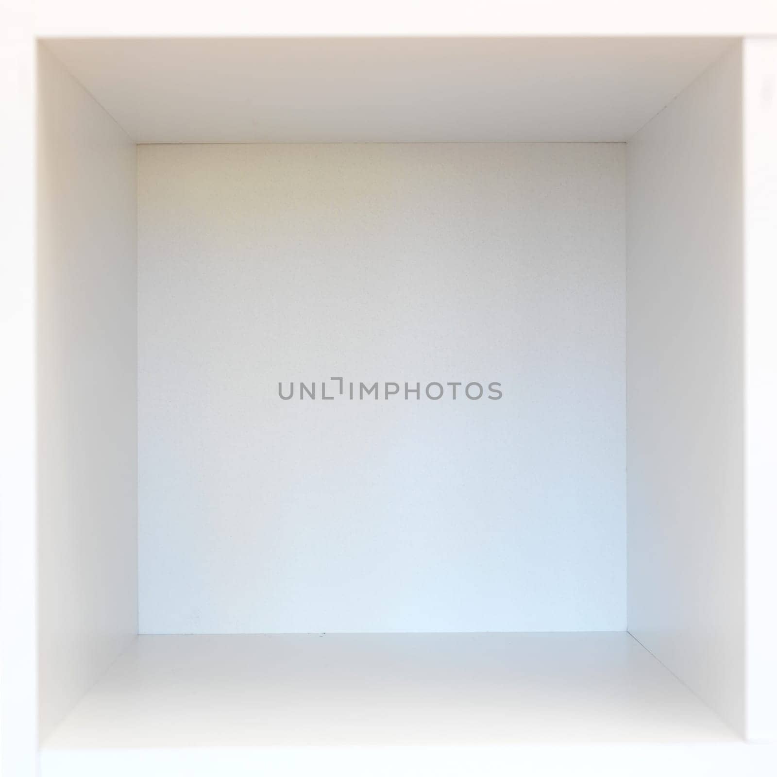 A conceptual image utilising a spall storage space