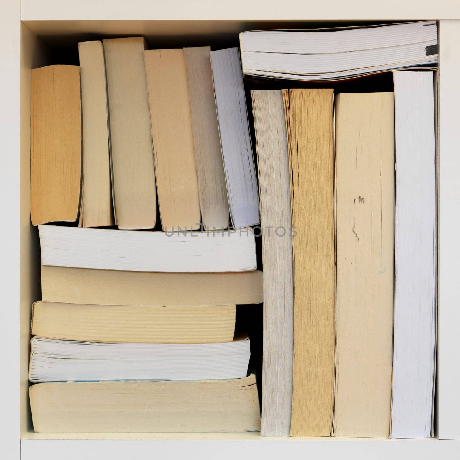 A conceptual image utilising a spall storage space