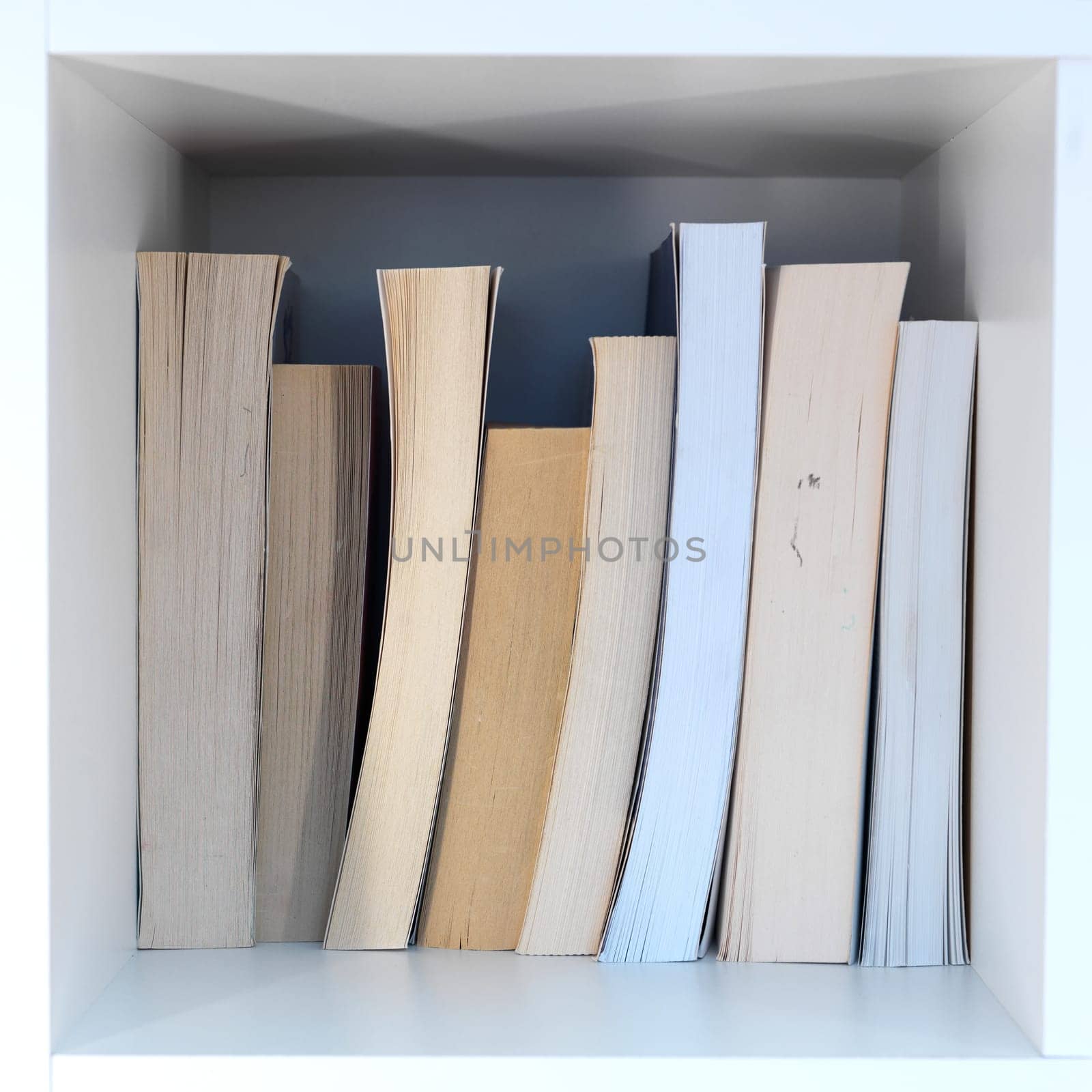 A conceptual image utilising a spall storage space