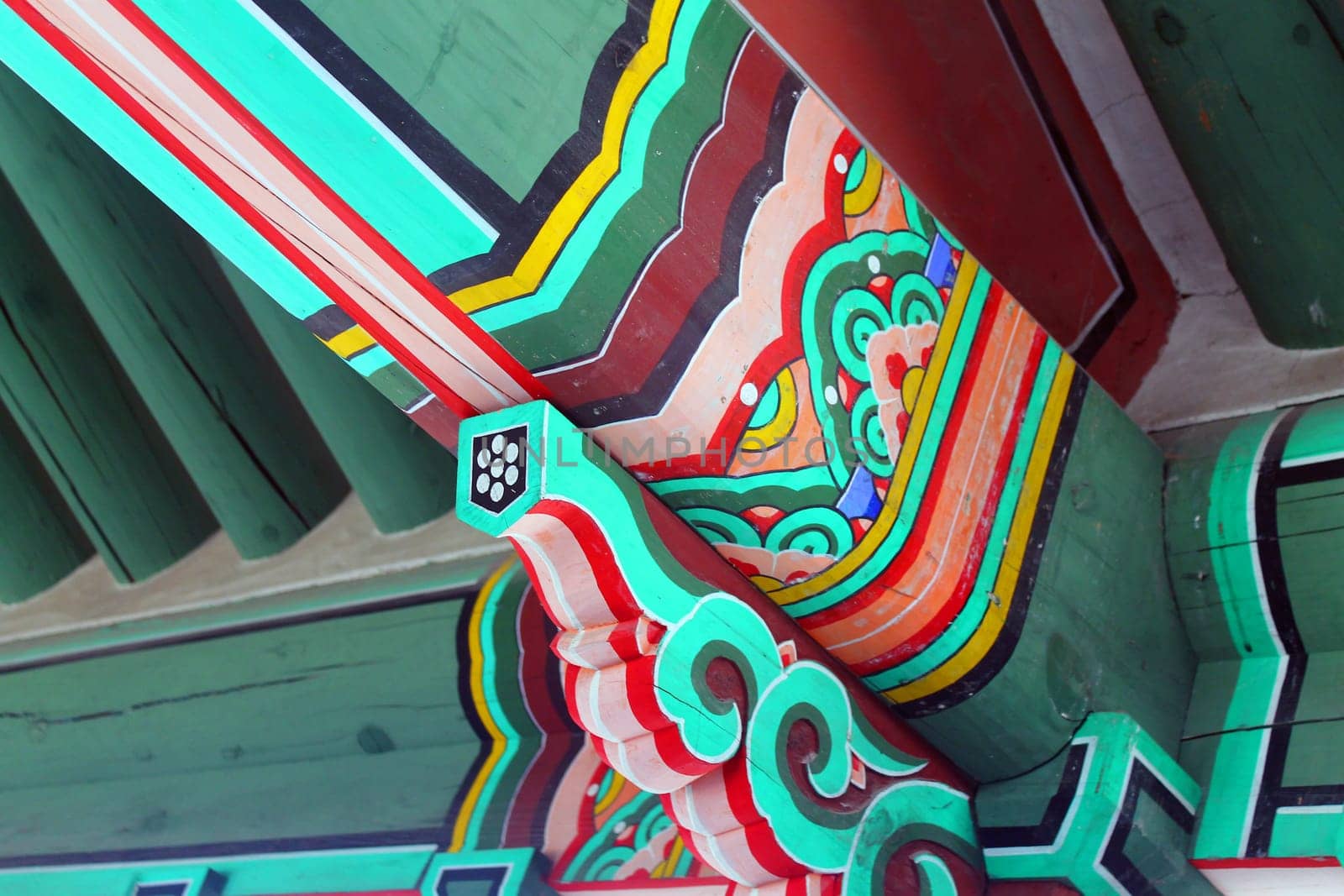 Close up of the roof of a pagoda in Seoul