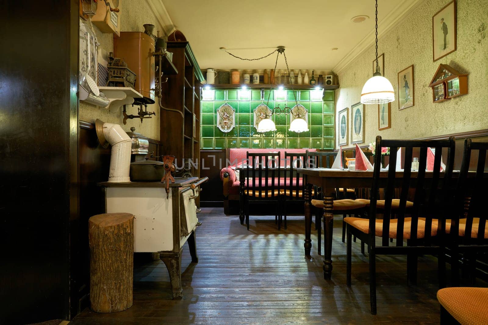Interior of the old Berlin Restaurant Mutter Hoppe in the Nikolai Quarter in Berlin-Mitte