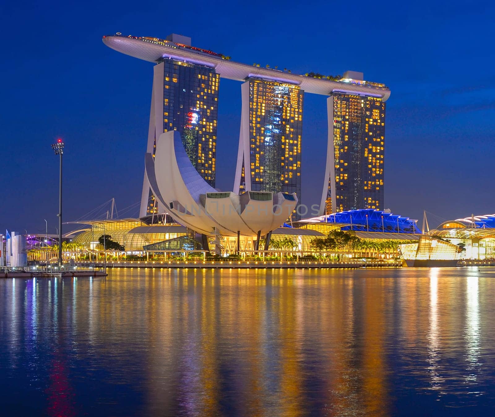 SINGAPORE - JANUARY 13, 2017: View of Singapore Marina Bay Sands Hotel at beautiful twilight