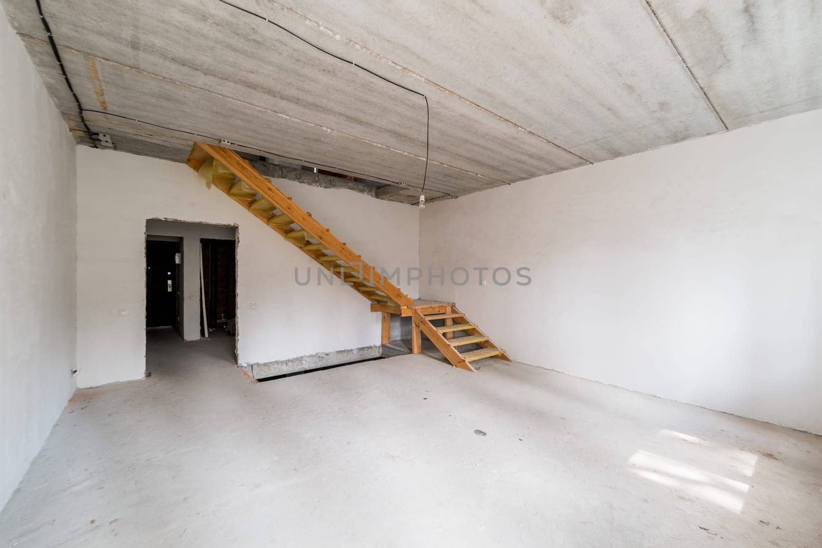 Russia, Moscow- July 23, 2019: interior room apartment. rough repair for self-finishing. interior decoration, bare walls of the room, stage of construction