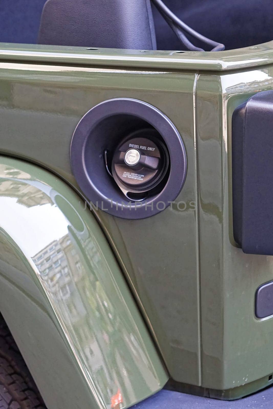 Diesel fuel only warning at green suv
