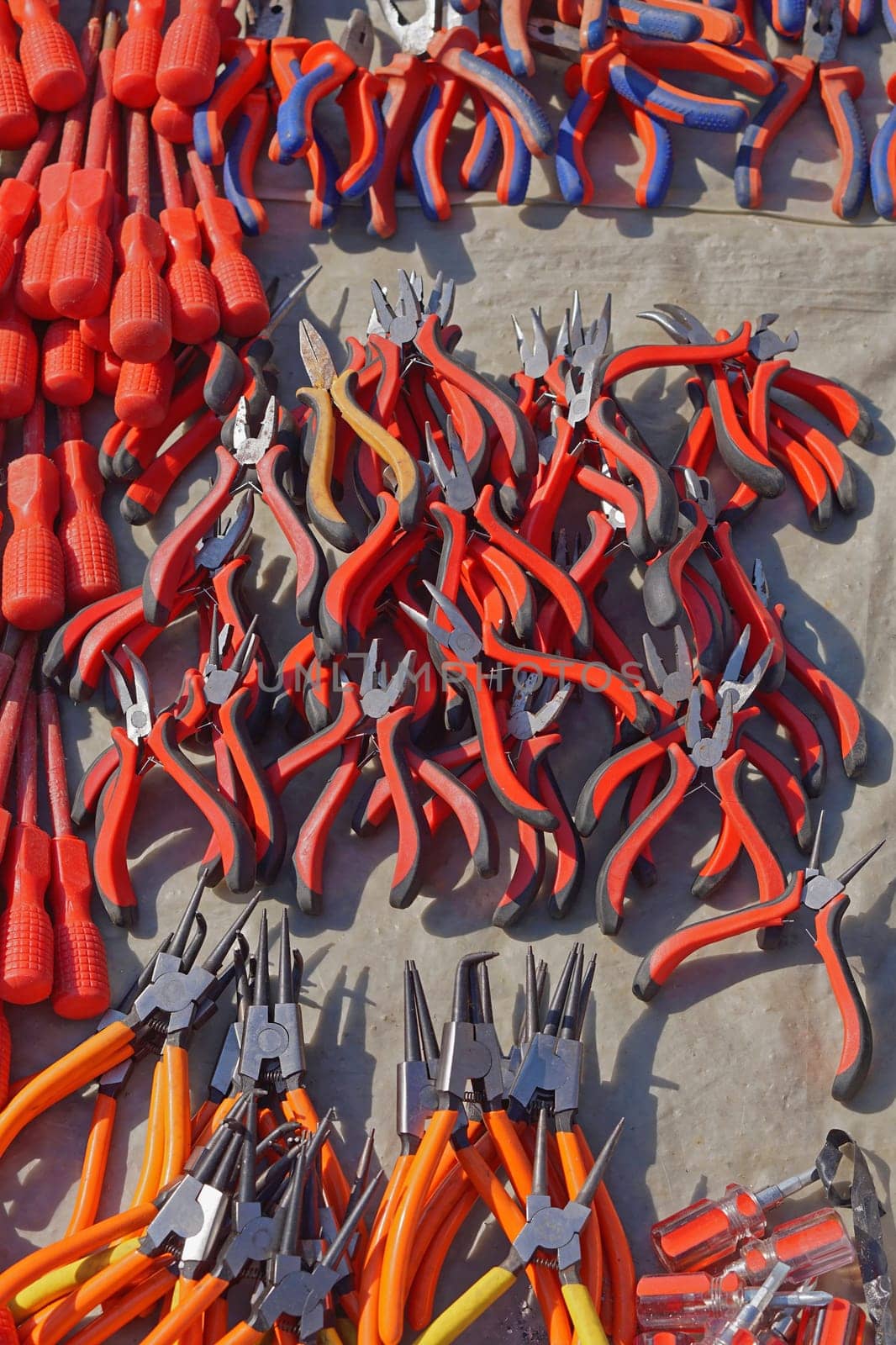 Various shapes and sizes of pliers tools