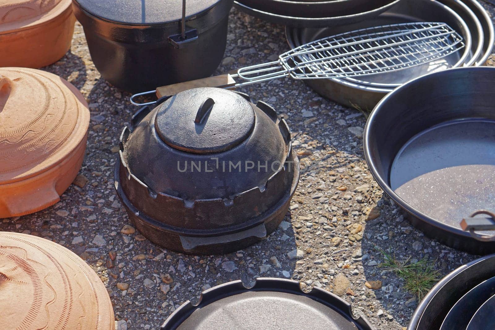 New earthware cooking pottery for sale at market