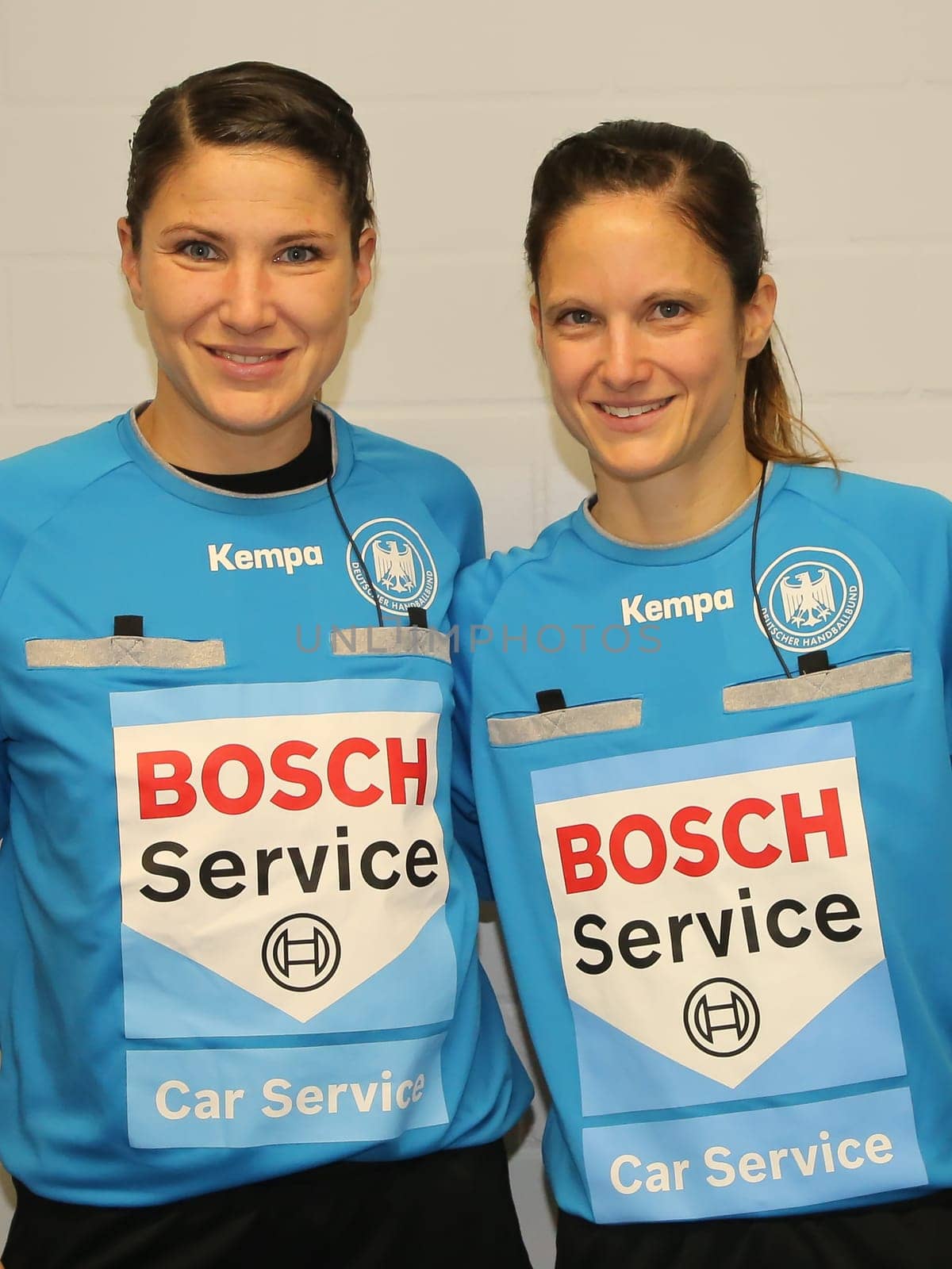DHB handball referees Meike Merz and Tanja Kuttler