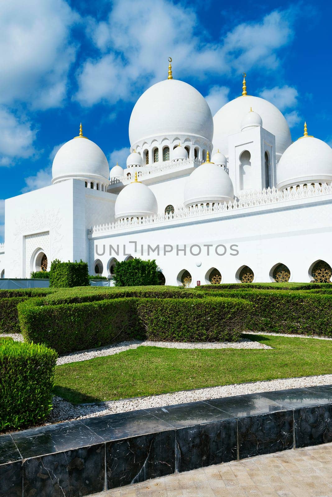 Abu Dhabi Sheikh Zayed White Mosque