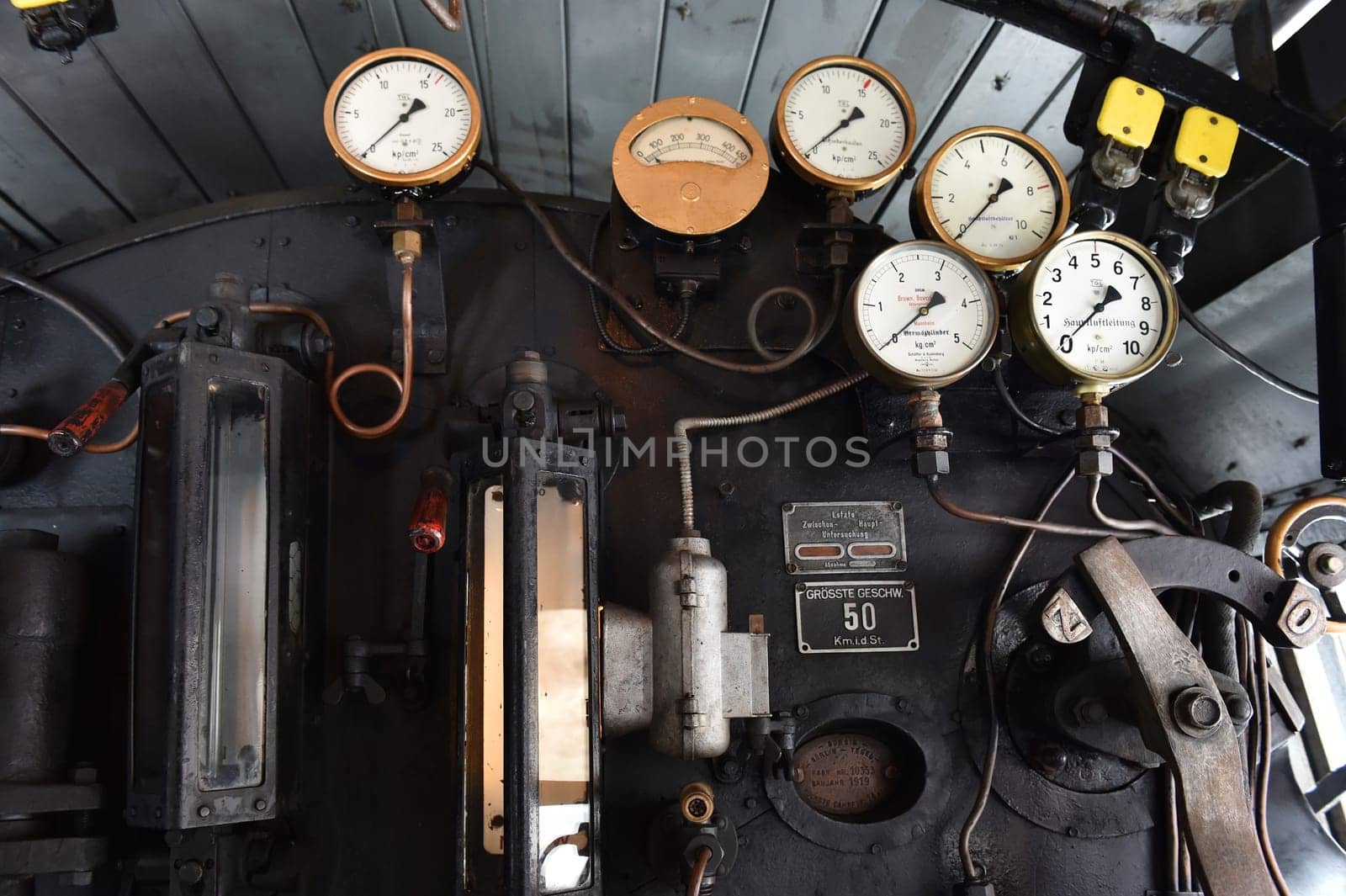 Locomotive driver's stand