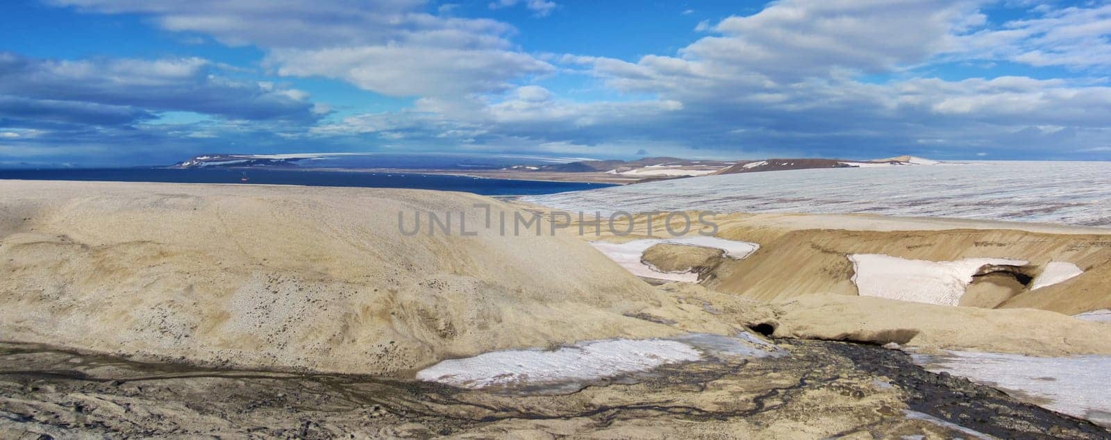 Landscape near Torellneset/Mariebreen, Spitsbergen, Svalbard Coast