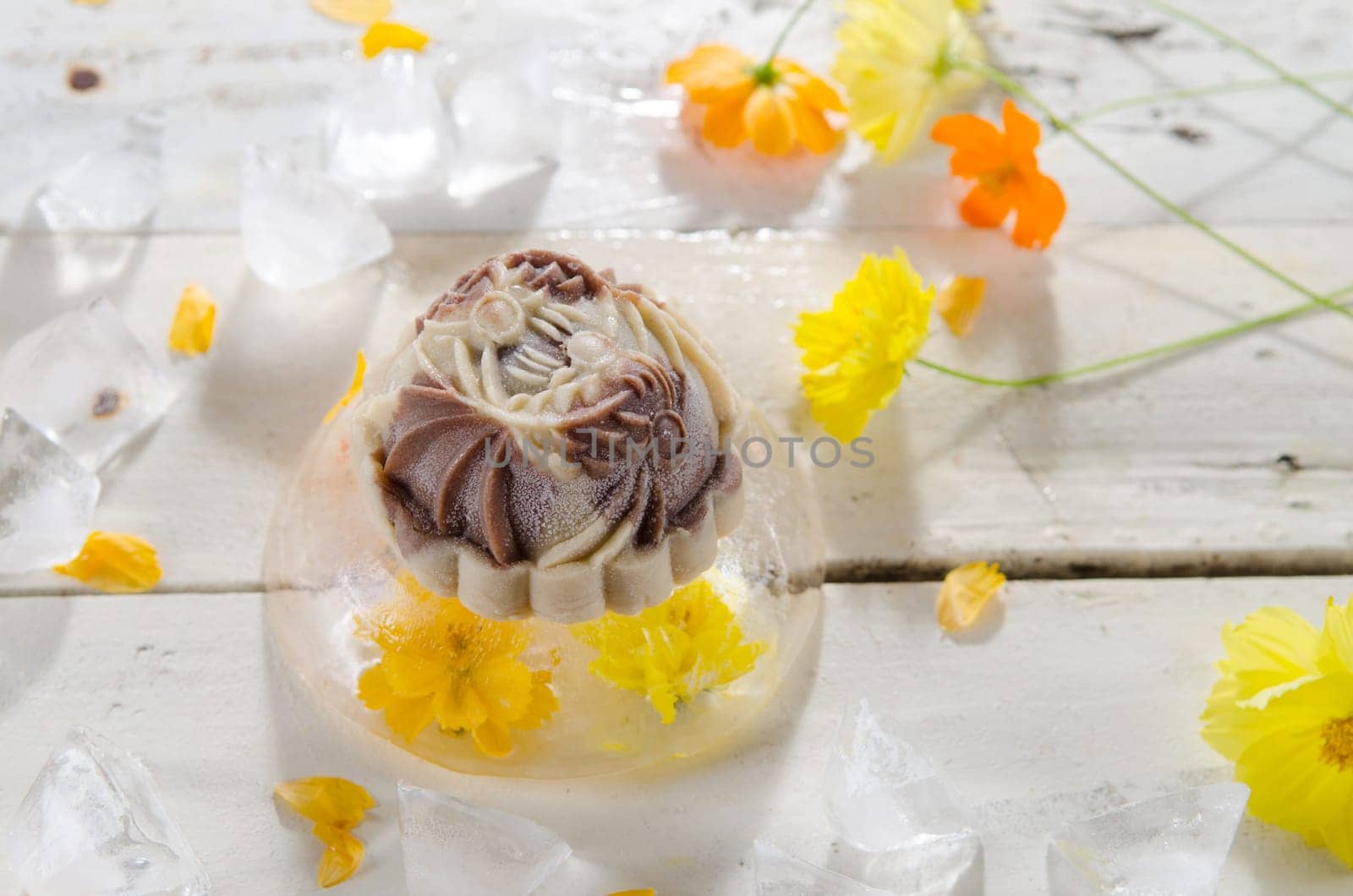 Ice Mooncake ,Chinese mid autumn festival food.