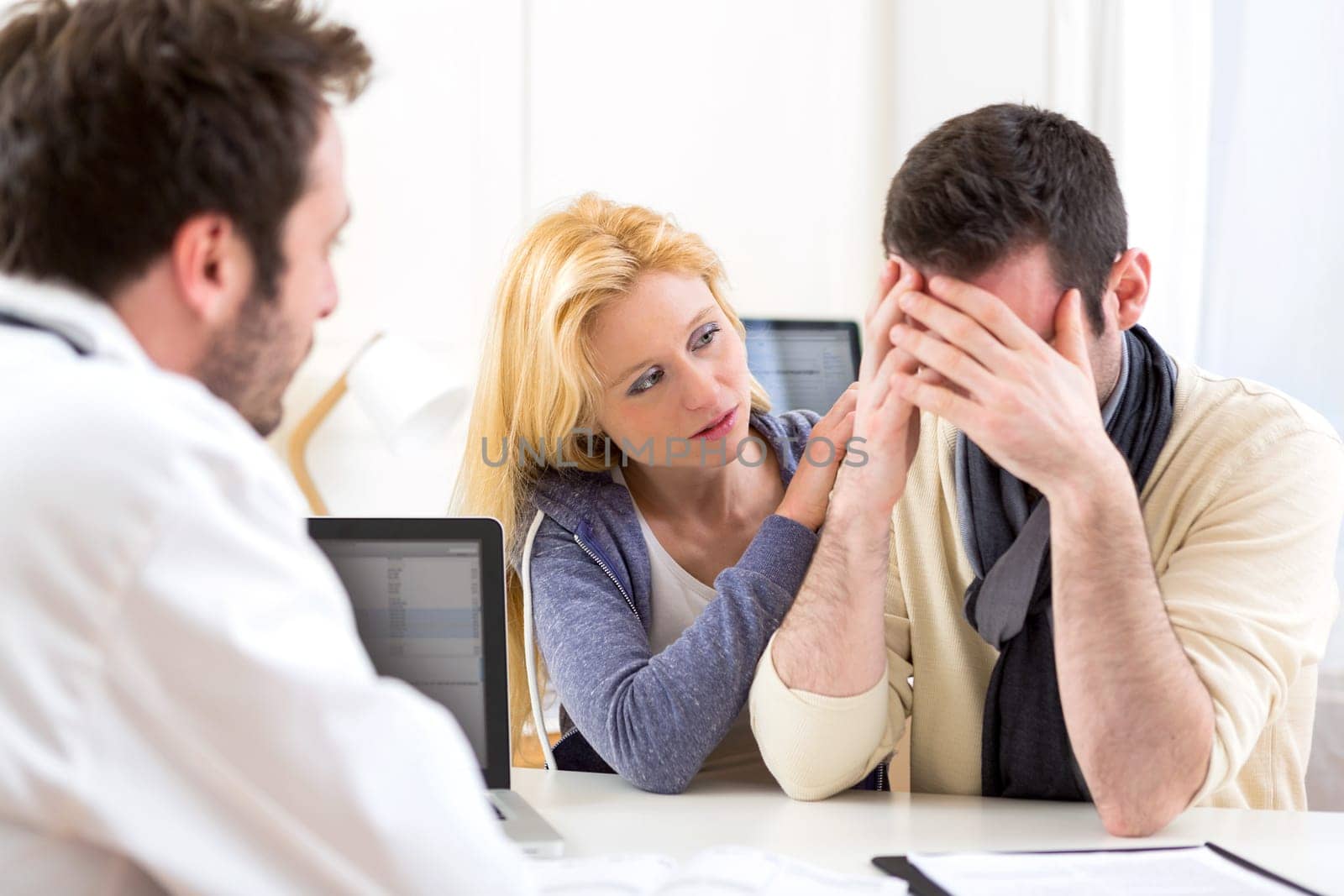 View of a Woman goes with her boyfriend on her visits to the doctor